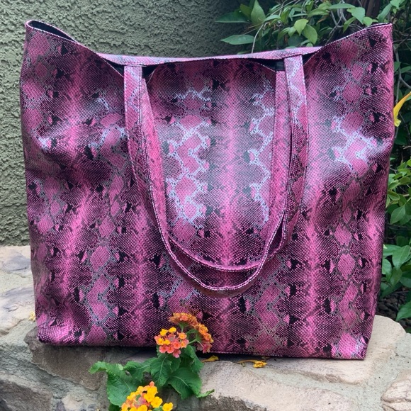 Saks fifth Avenue Pink snakeskin tote - Picture 13 of 16